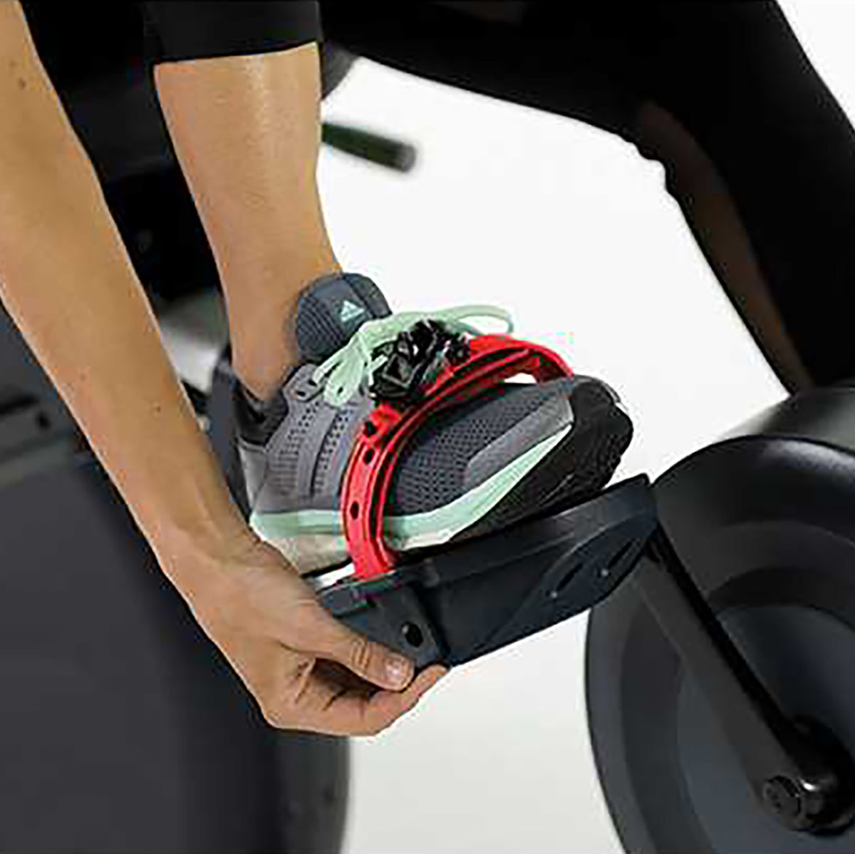 Gym Gear R98e Entertainment Recumbent Bike GG-RB-001, close up of the pedal and the adjustable foot strap 